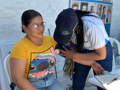 La Ruta de la Felicidad, llegó al Barrio Farfán